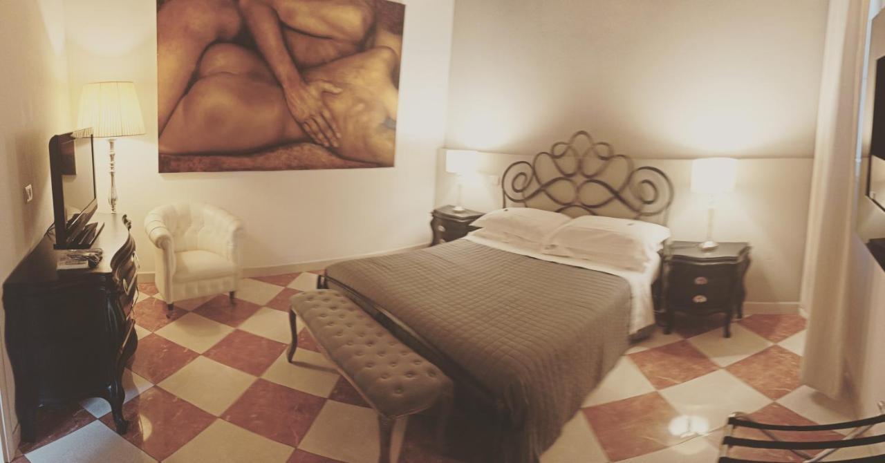 La Corte Dei Sogni B&B Modena Bagian luar foto