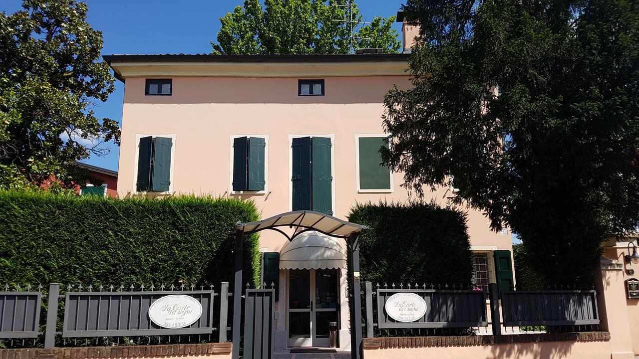 La Corte Dei Sogni B&B Modena Bagian luar foto
