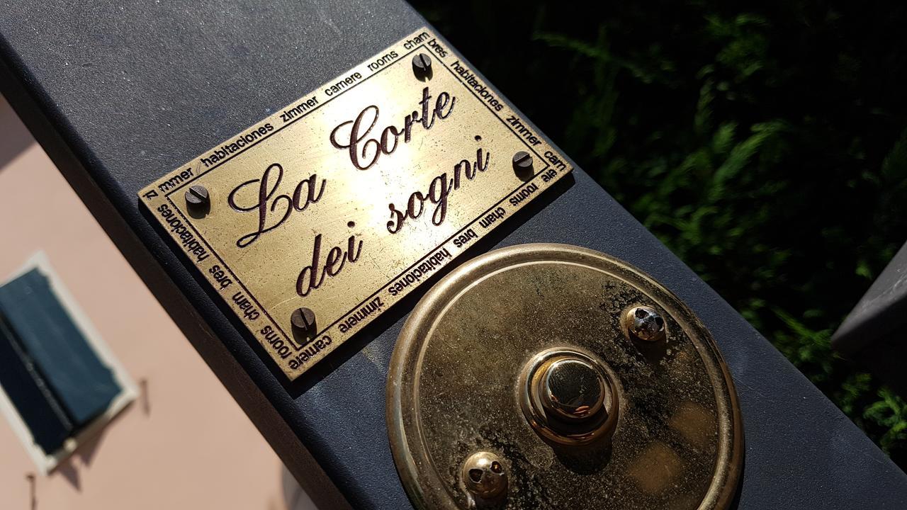 La Corte Dei Sogni B&B Modena Bagian luar foto