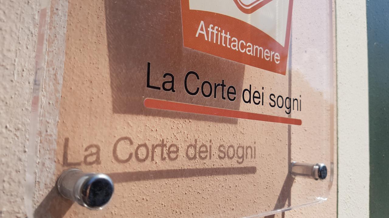 La Corte Dei Sogni B&B Modena Bagian luar foto