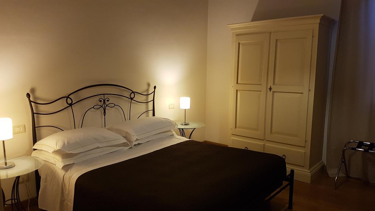La Corte Dei Sogni B&B Modena Bagian luar foto