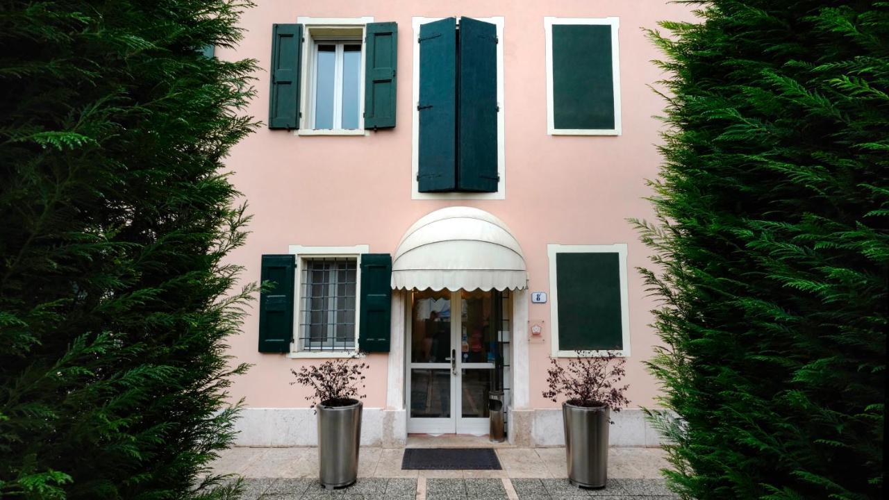 La Corte Dei Sogni B&B Modena Bagian luar foto